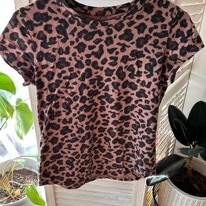 Abercrombie & Fitch Black and Brown Leopard Print Tee